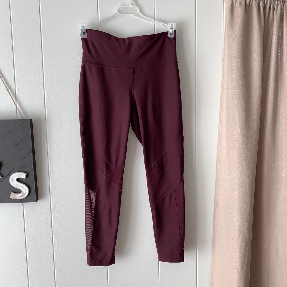 Maroon leggings